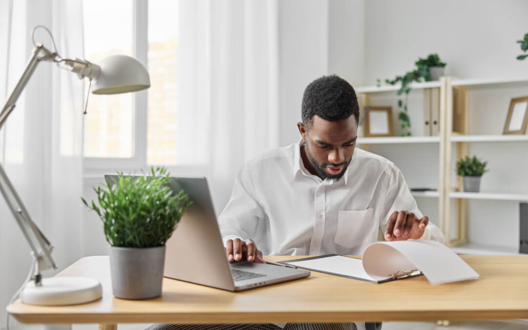 African,Man,Office,Student,Freelancer,Job,Education,Laptop,Online,Computer